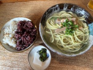 【石垣島】『八重山そば処 来夏世（くなつゆ）』地元の人もオススメする人気店！