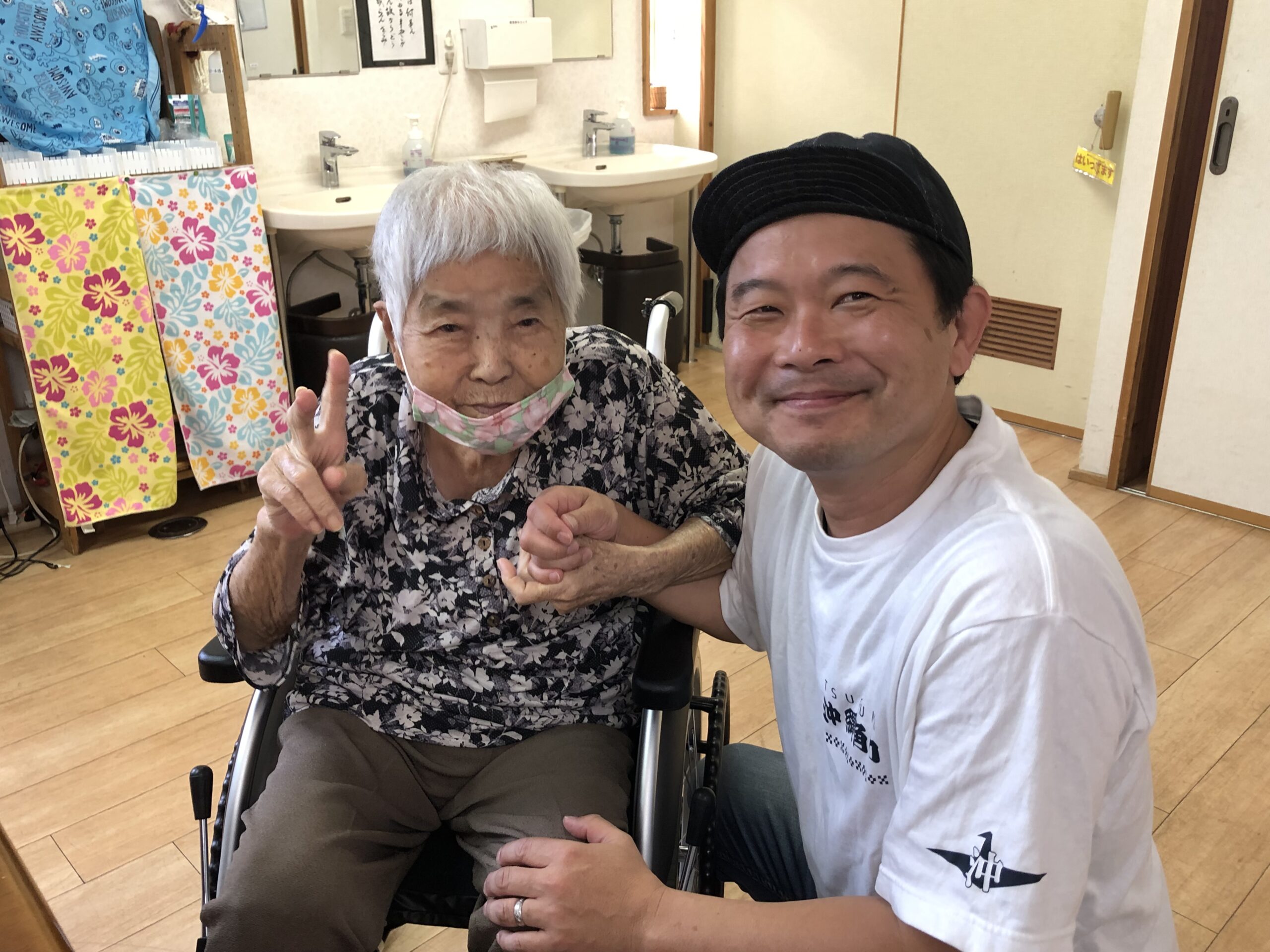 老人ホームで「沖縄フェア」を企画します/ 入居者さんが笑顔になる沖縄イベント!