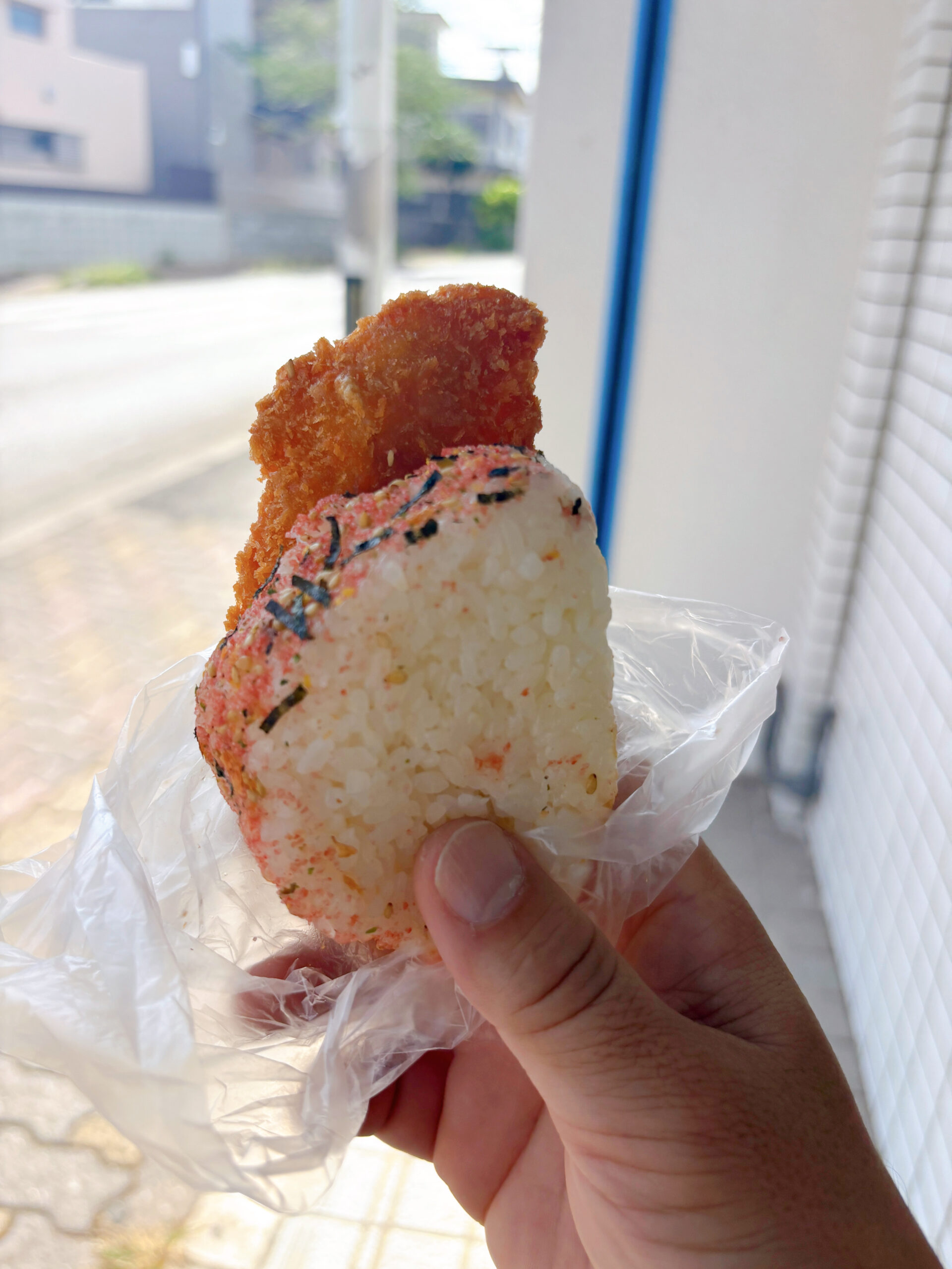 石垣島ご当地グルメ『オニササ』とは？/買える店・値段・作り方を解説